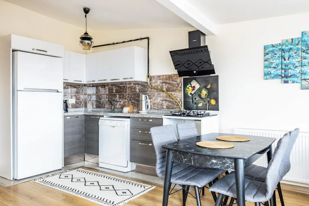 Lägenhet City View Flat W Terrace 10 Min To Buyaka Mall Istanbul