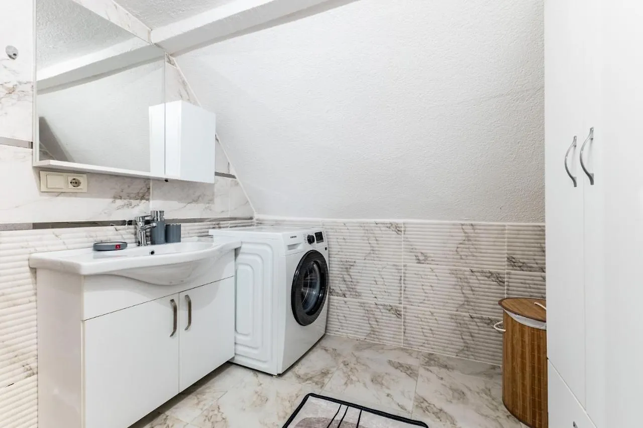 City View Flat W Terrace 10 Min To Buyaka Mall Istanbul Lägenhet